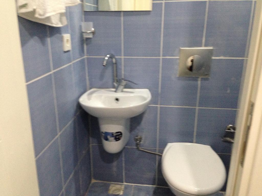 Apart Otel Frekans Laleli Apart *